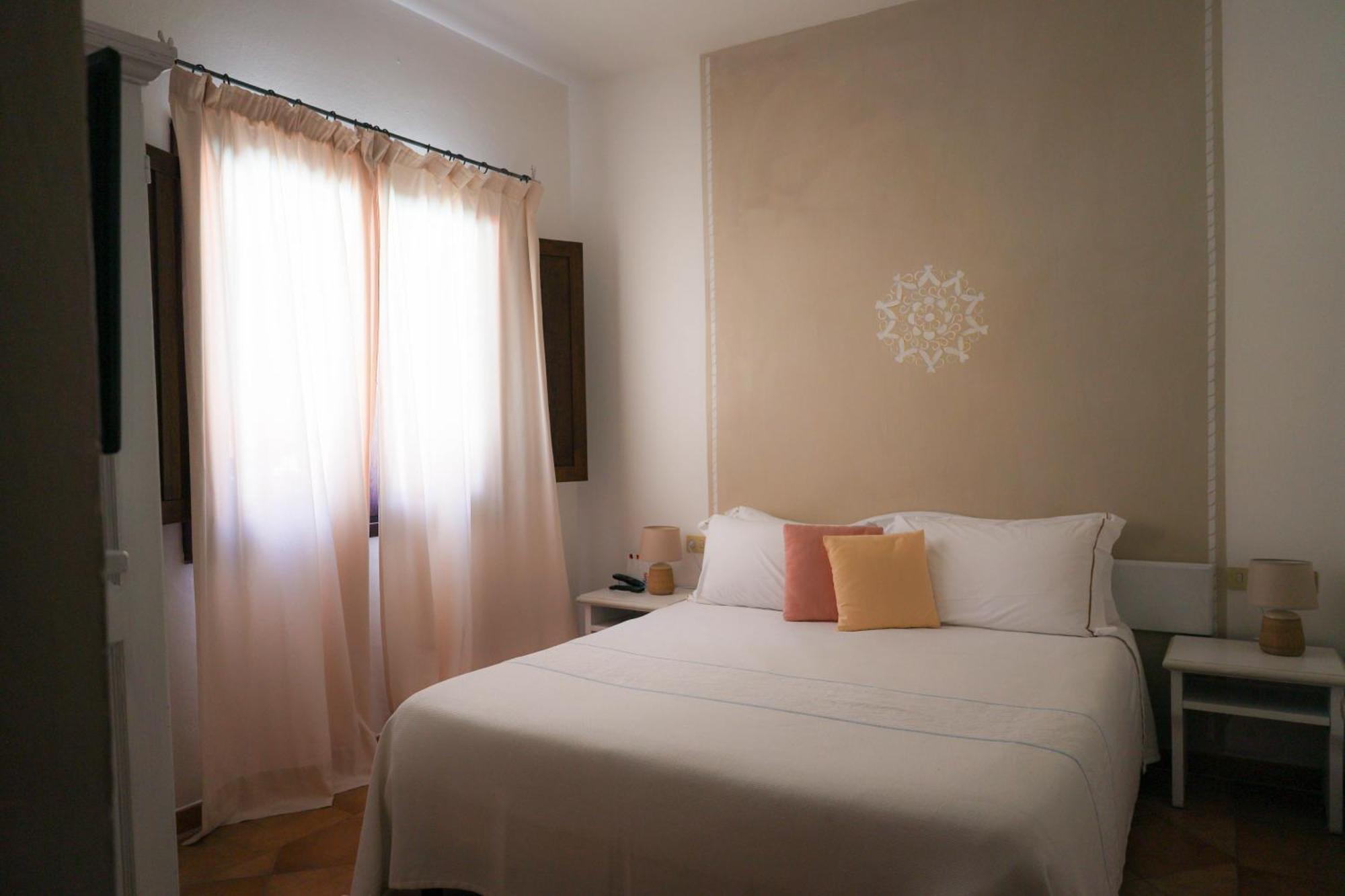 Boutique Hotel Sant'Andrea & Relais San Pantaleo Exteriör bild