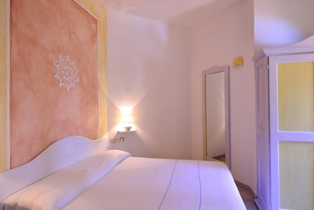 Boutique Hotel Sant'Andrea & Relais San Pantaleo Exteriör bild